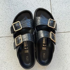 BIRKENSTOCK 1774 Arizona Croco Gold Buckle Slide Sandals